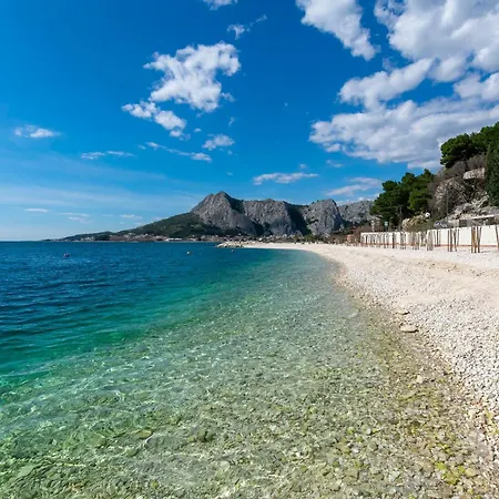 Eden With Heated Pool Omiš