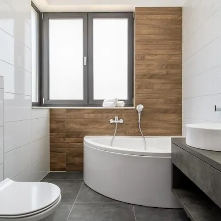 Eden With Heated Pool *