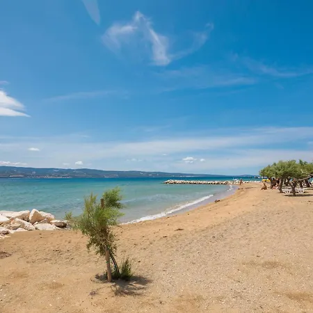 Villa Eden With Heated Pool Omis
