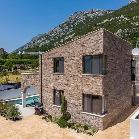 Villa Eden With Heated Pool
