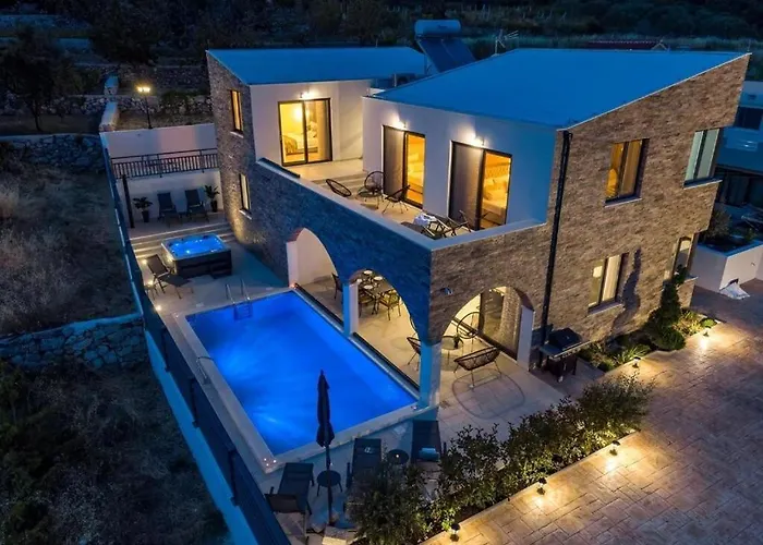 Eden With Heated Pool *