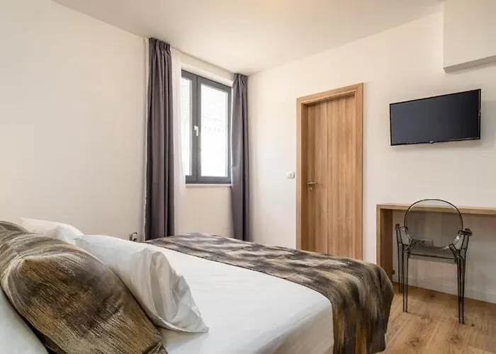 Eden With Heated Pool